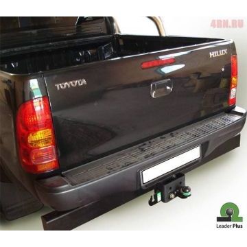 Фаркоп Лидер Плюс усиленный с кованым фланцевым шаром для Toyota Hilux (4WD) (с задним силовым бампером) (2008-2015) № T114-F