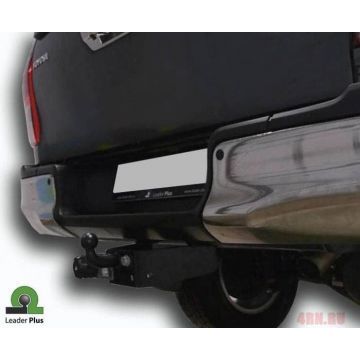 Фаркоп Лидер Плюс усиленный со сварным фланцевым шаром для Toyota Hilux 4WD (2015-2020) № T121-FC
